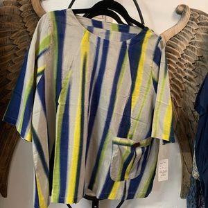 Outstanding blouse by designer Mona Lisa . NWT